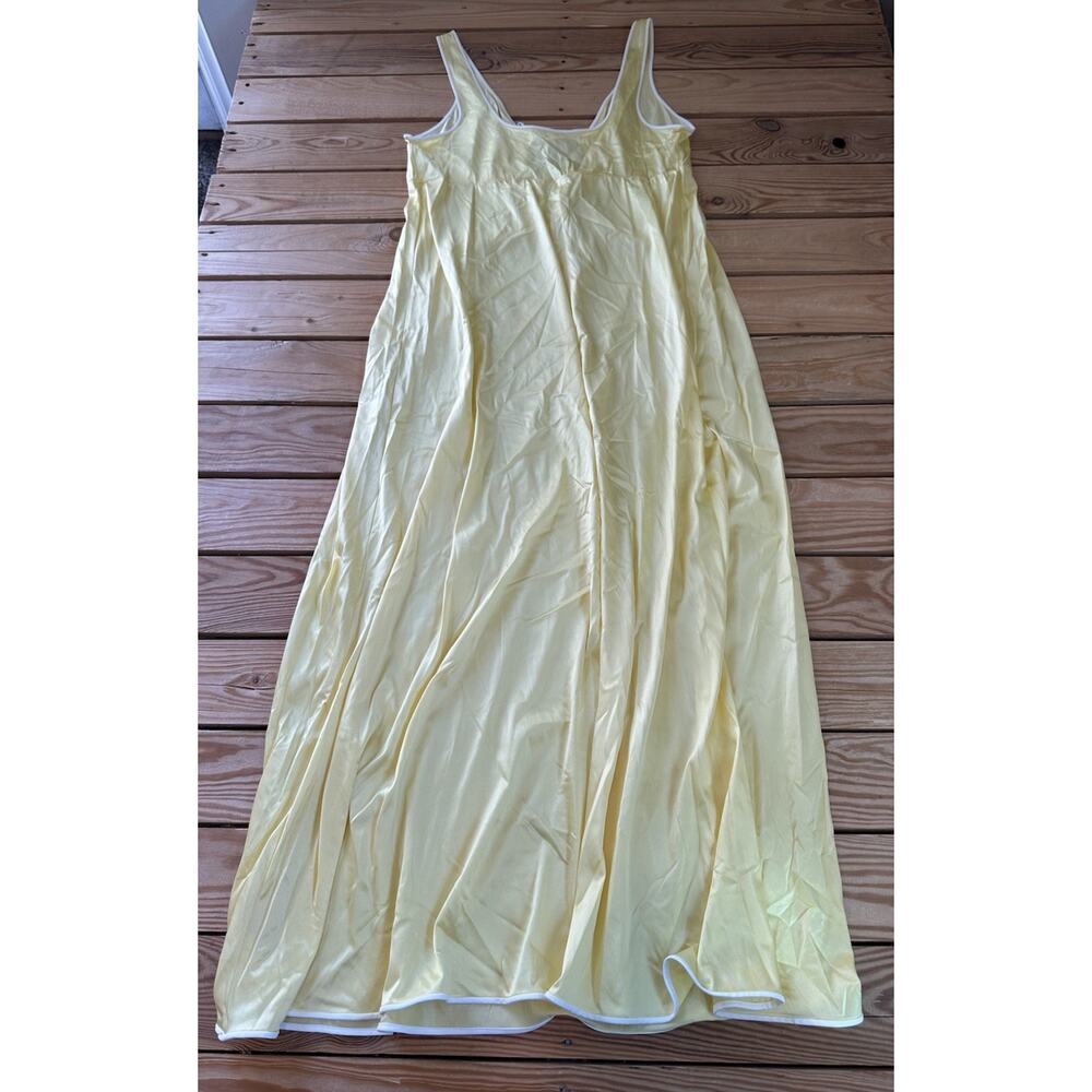Vintage Vassarette Satin Nightgown Size 36 Women’s Yellow